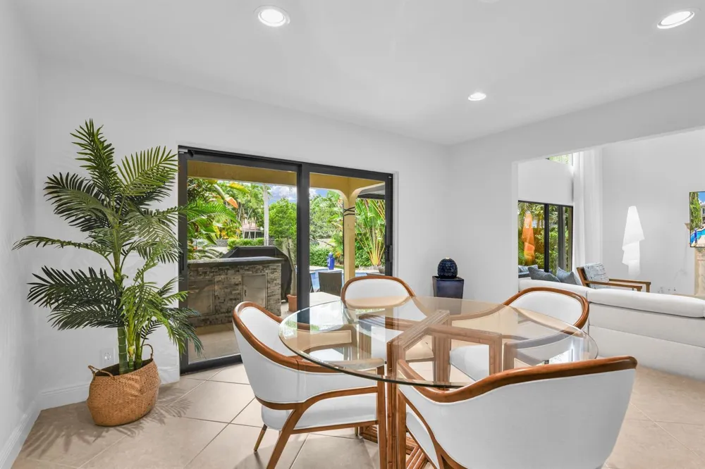 753 Villa Portofino Circle Deerfield Beach, FL 33442
