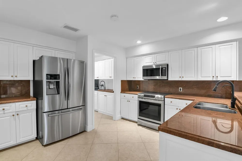753 Villa Portofino Circle Deerfield Beach, FL 33442