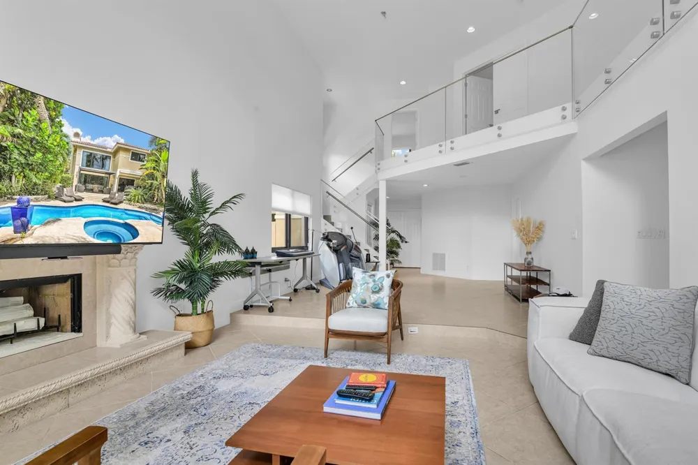 753 Villa Portofino Circle Deerfield Beach, FL 33442