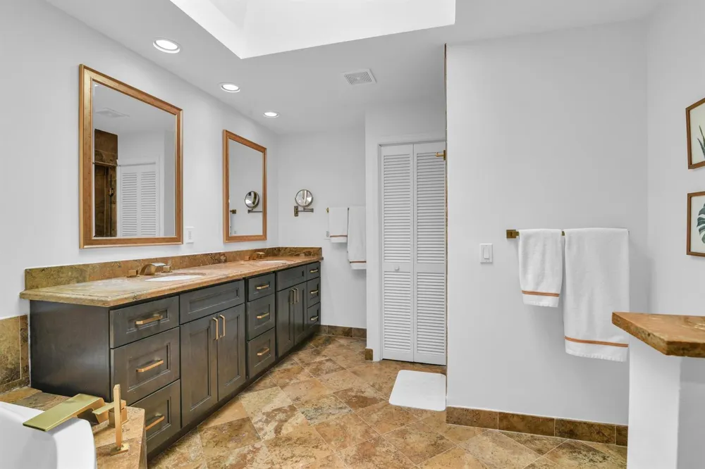 753 Villa Portofino Circle Deerfield Beach, FL 33442