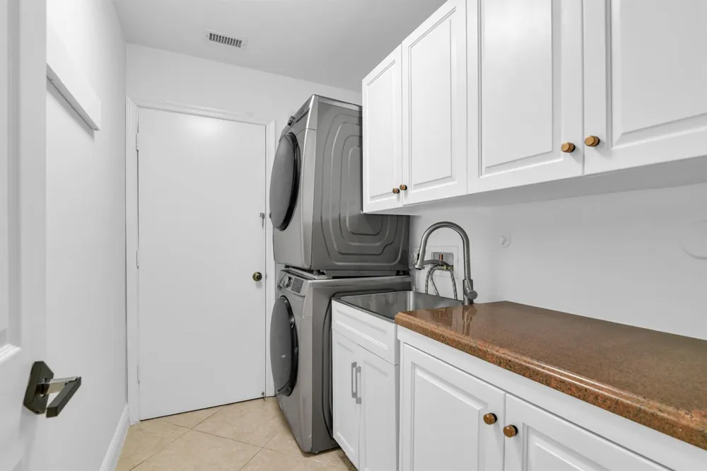 753 Villa Portofino Circle Deerfield Beach, FL 33442