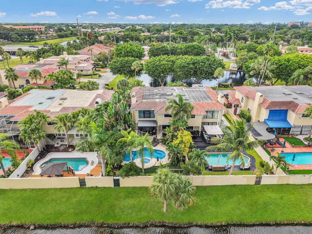 753 Villa Portofino Circle Deerfield Beach, FL 33442