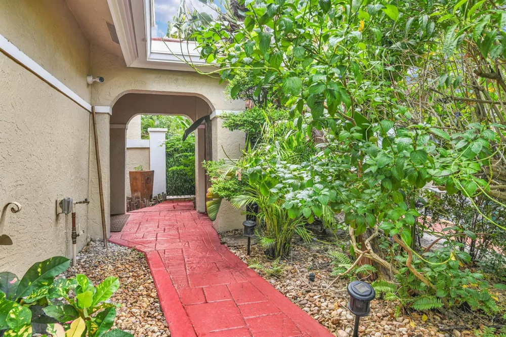 753 Villa Portofino Circle Deerfield Beach, FL 33442