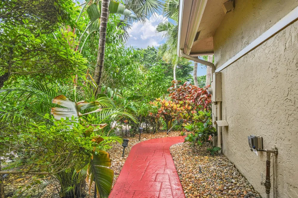 753 Villa Portofino Circle Deerfield Beach, FL 33442