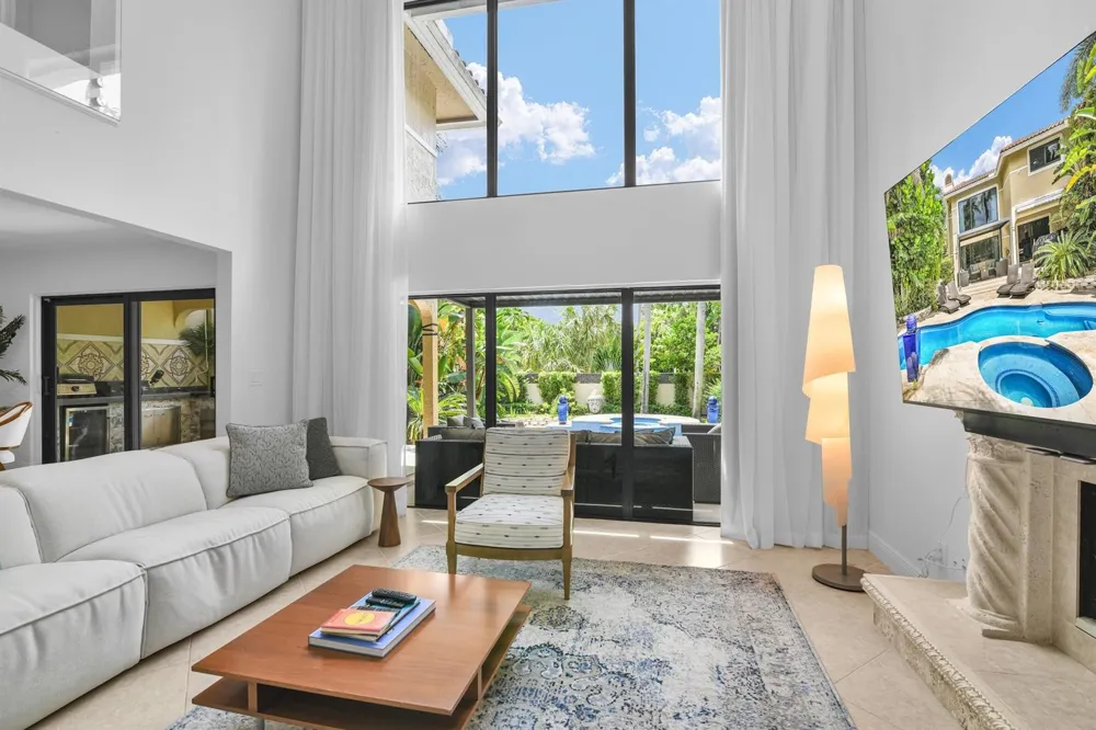 753 Villa Portofino Circle Deerfield Beach, FL 33442
