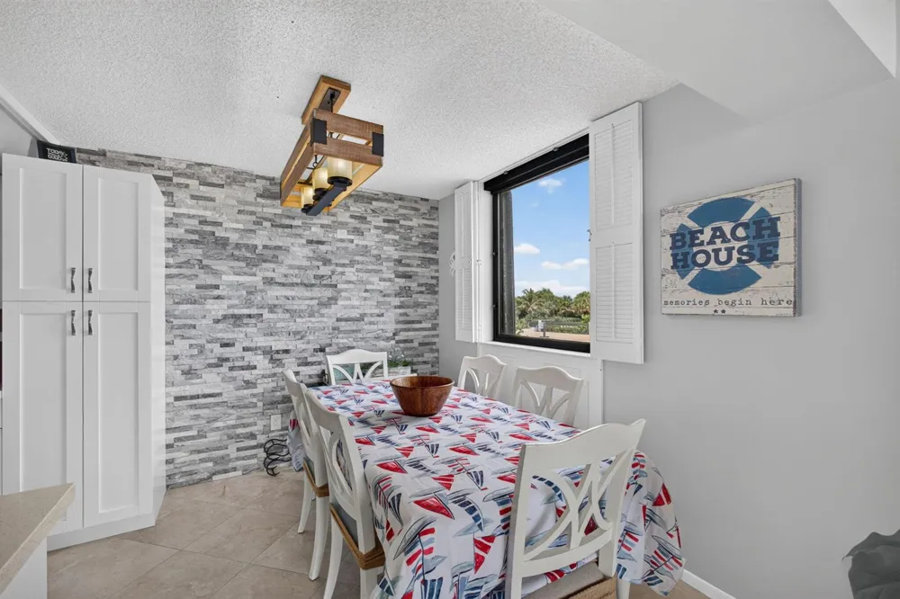 5380 Ocean Drive #2e Riviera Beach, FL 33404