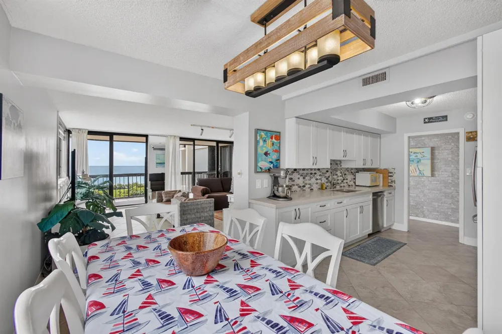 5380 Ocean Drive #2e Riviera Beach, FL 33404