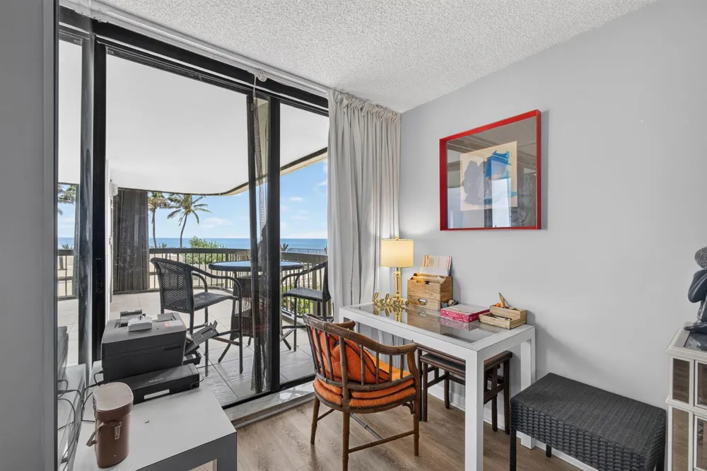 5380 Ocean Drive #2e Riviera Beach, FL 33404