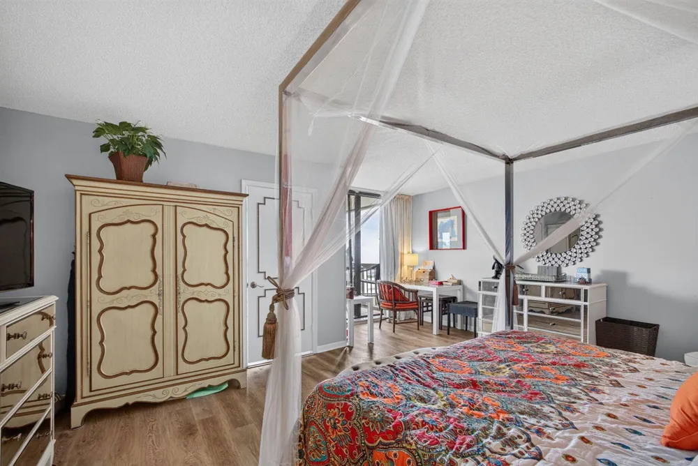 5380 Ocean Drive #2e Riviera Beach, FL 33404