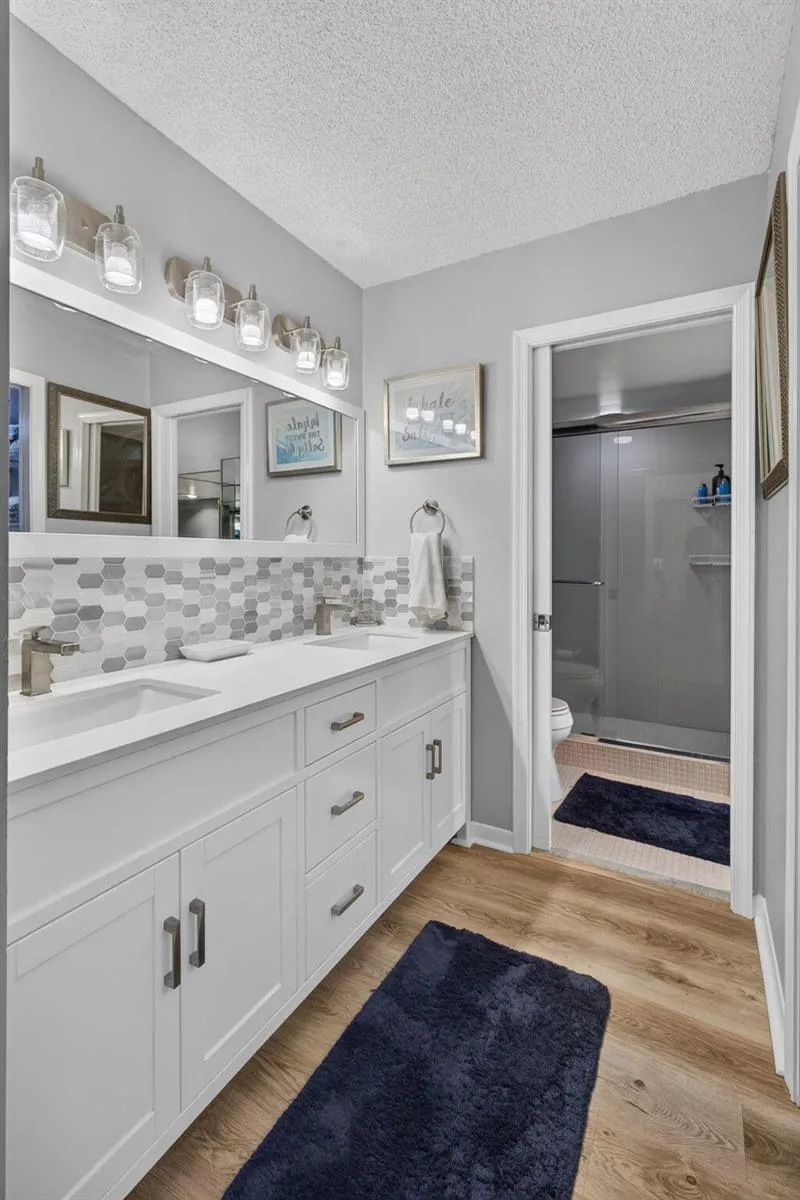 5380 Ocean Drive #2e Riviera Beach, FL 33404