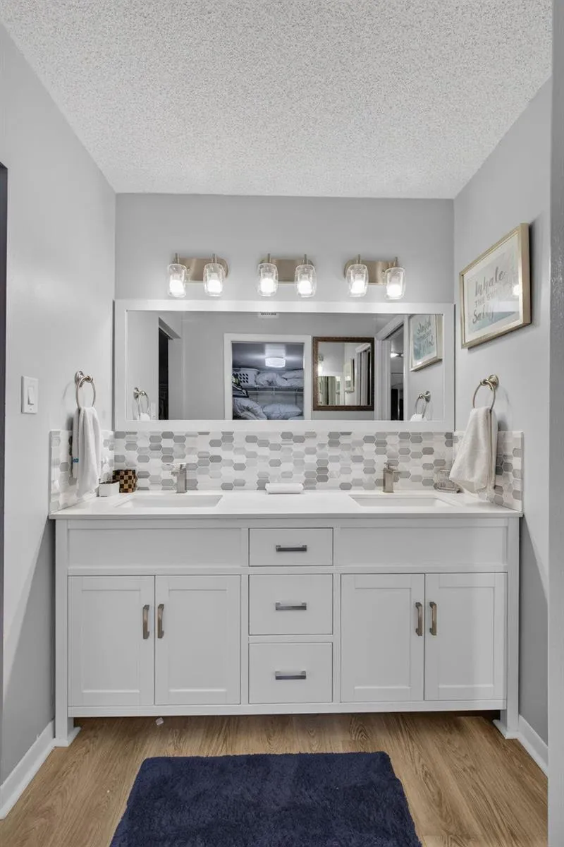 5380 Ocean Drive #2e Riviera Beach, FL 33404