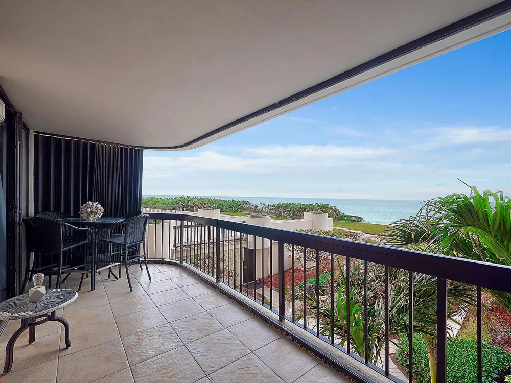 5380 Ocean Drive #2e Riviera Beach, FL 33404