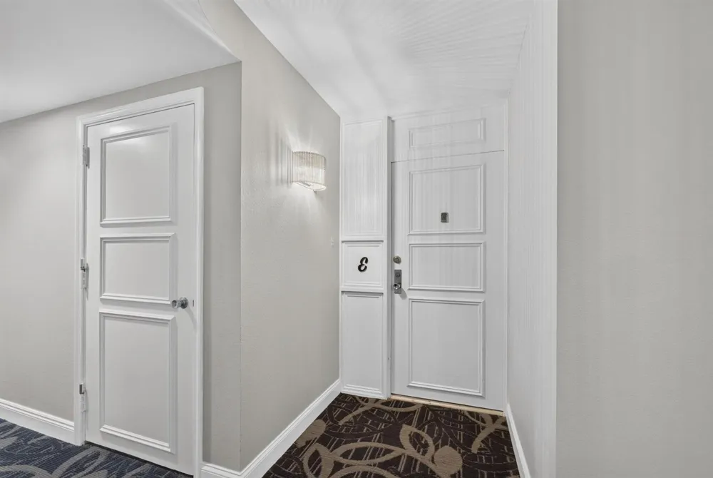 5380 Ocean Drive #2e Riviera Beach, FL 33404