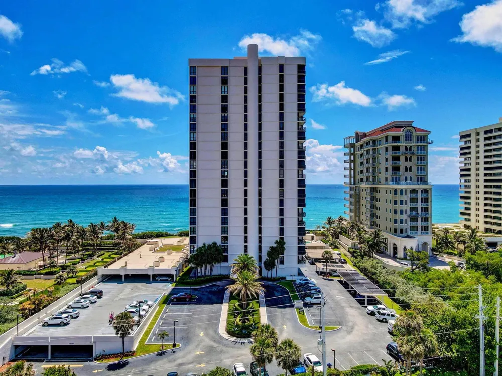 5380 Ocean Drive #2e Riviera Beach, FL 33404