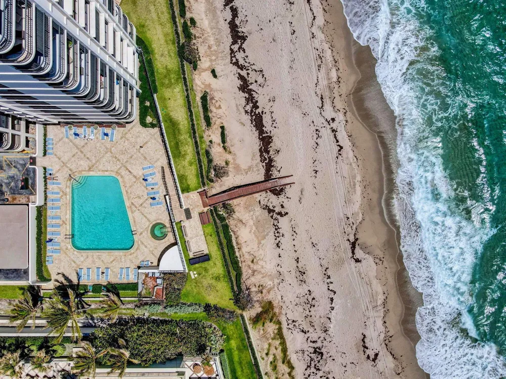 5380 Ocean Drive #2e Riviera Beach, FL 33404