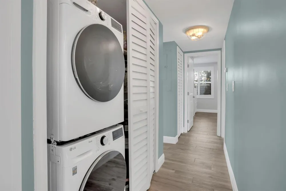 320 S OCEAN BOULEVARD #LP Delray Beach, FL 33483