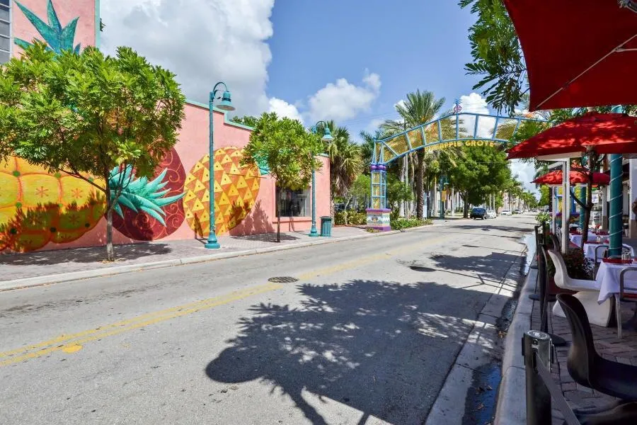 320 S OCEAN BOULEVARD #LP Delray Beach, FL 33483