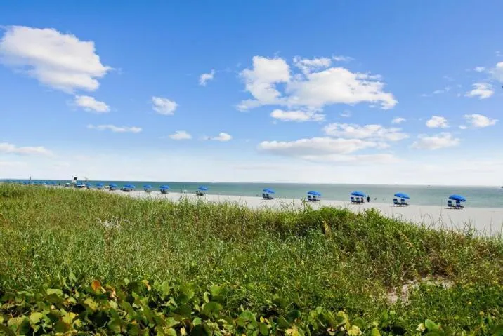 320 S OCEAN BOULEVARD #LP Delray Beach, FL 33483