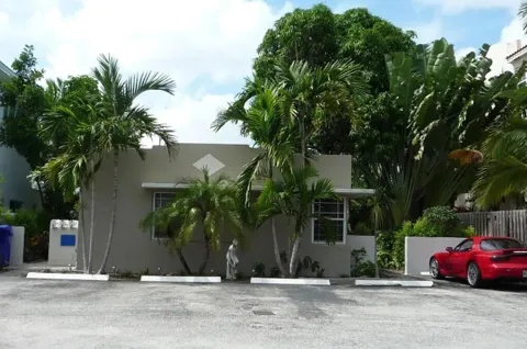 817 NE 16TH TERRACE ##2