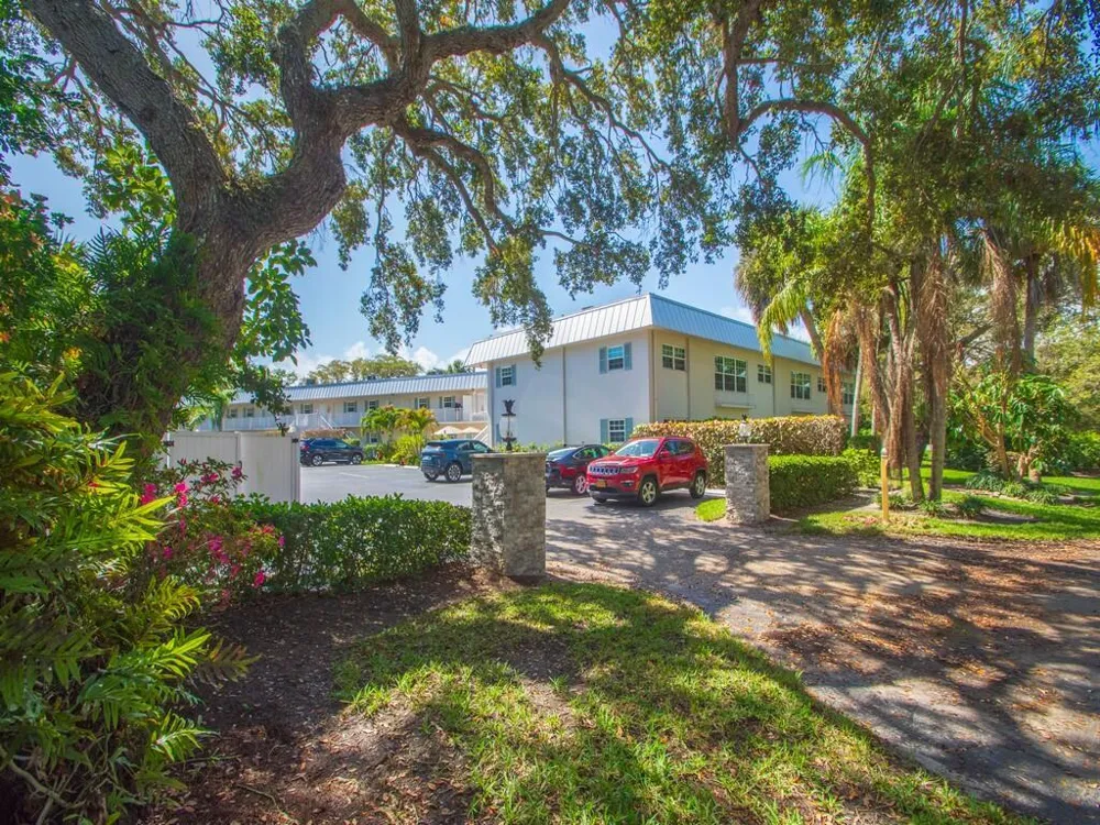900 Jasmine Lane Vero Beach, FL 32963