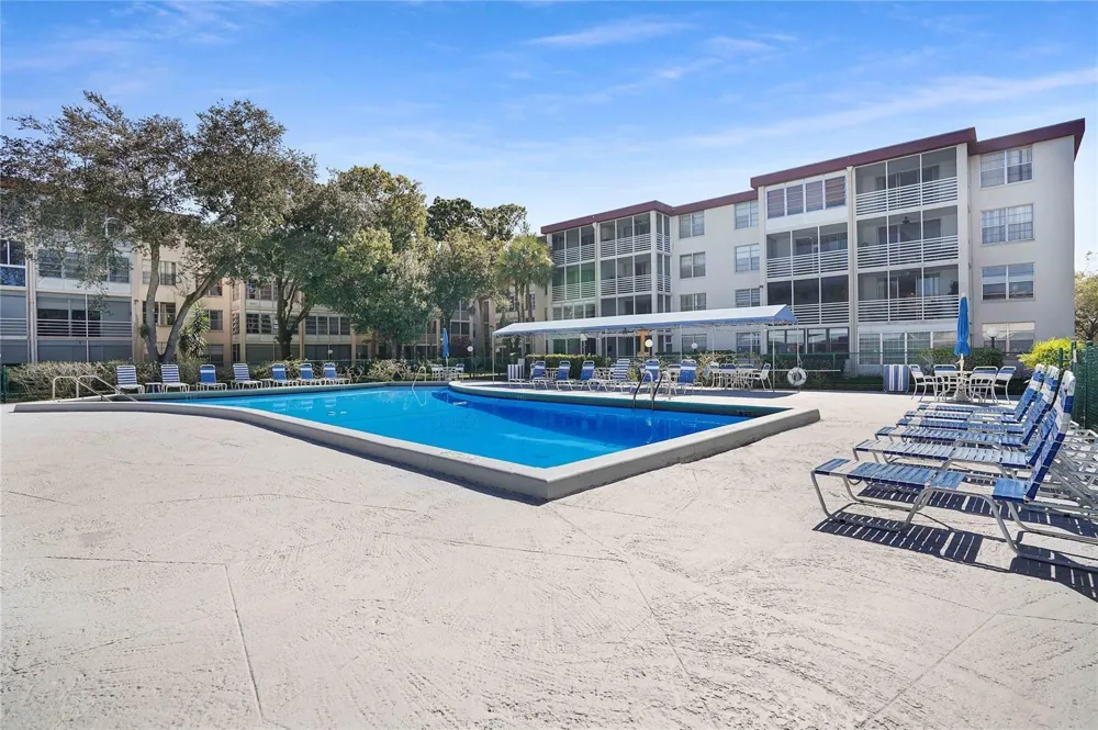 2650 NW 49th Avenue #320 Lauderdale Lakes, FL 33313