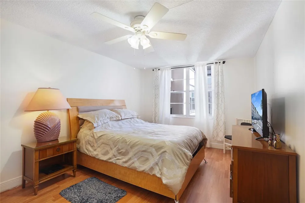 2650 NW 49th Avenue #320 Lauderdale Lakes, FL 33313