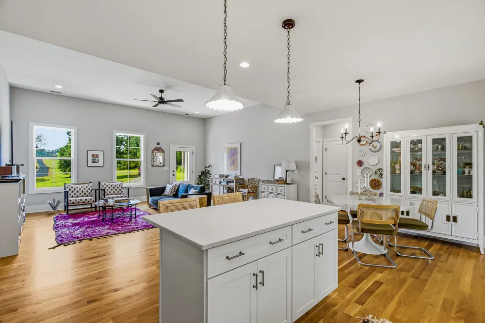 2341 Tom Austin Hwy Greenbrier, TN 37073