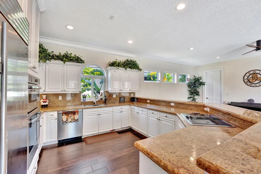 6131 NW 30th Avenue Boca Raton, FL 33496