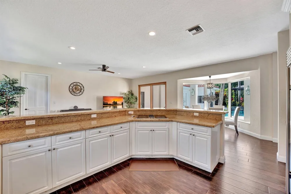 6131 NW 30th Avenue Boca Raton, FL 33496