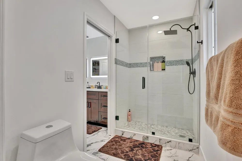 6131 NW 30th Avenue Boca Raton, FL 33496