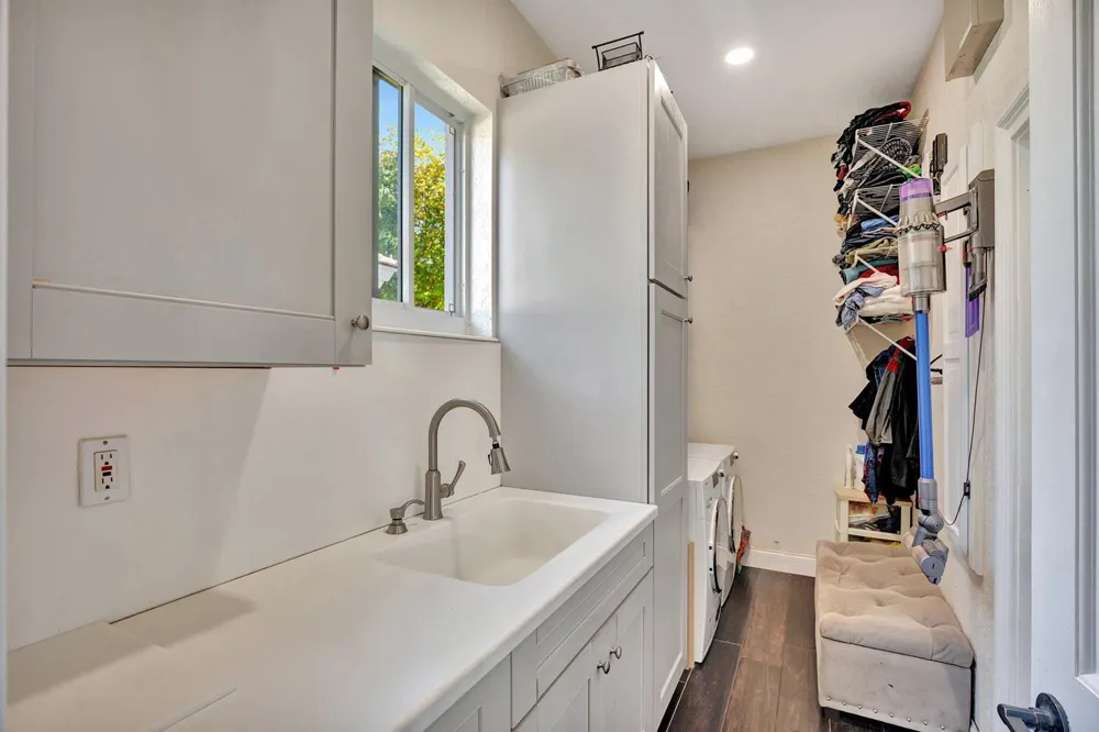 6131 NW 30th Avenue Boca Raton, FL 33496