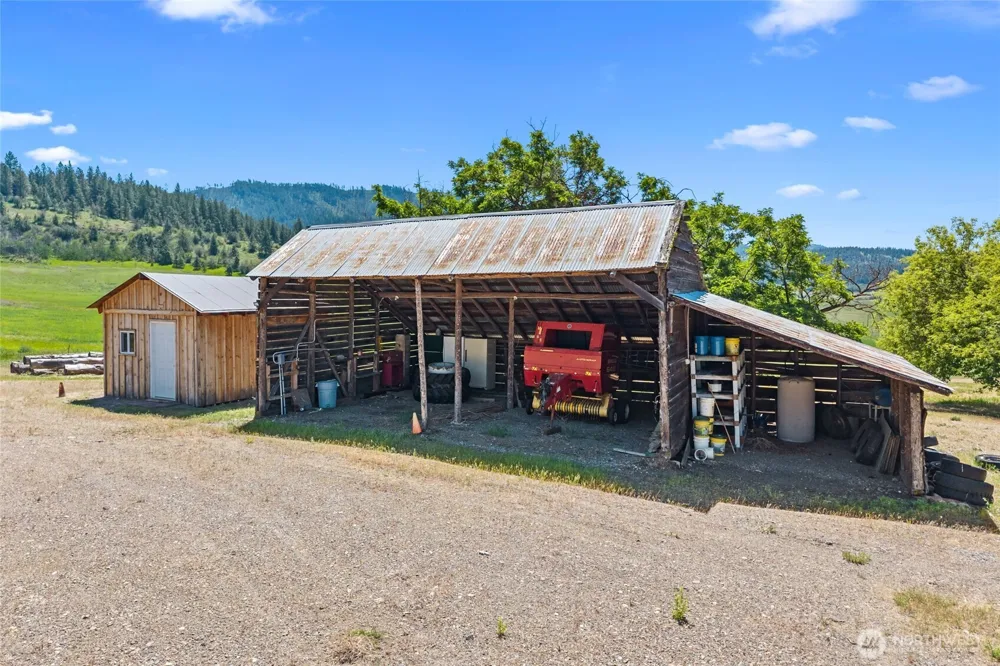 5793 Fruitland Valley Road Fruitland, WA 99129