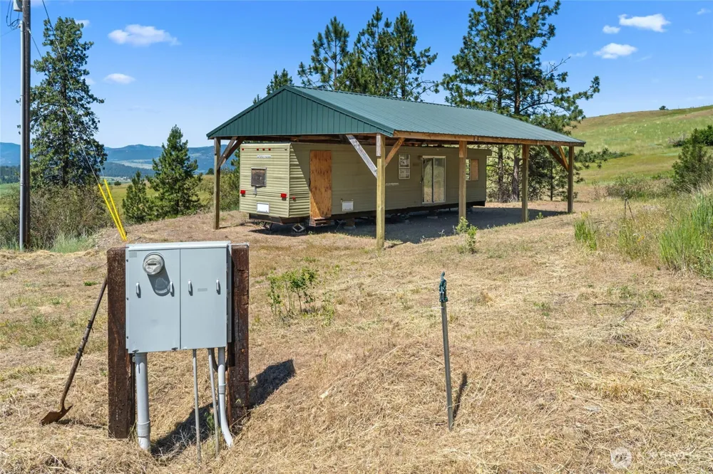 5793 Fruitland Valley Road Fruitland, WA 99129