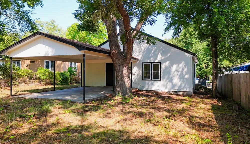 609 Oak Street Holdenville, OK 74848