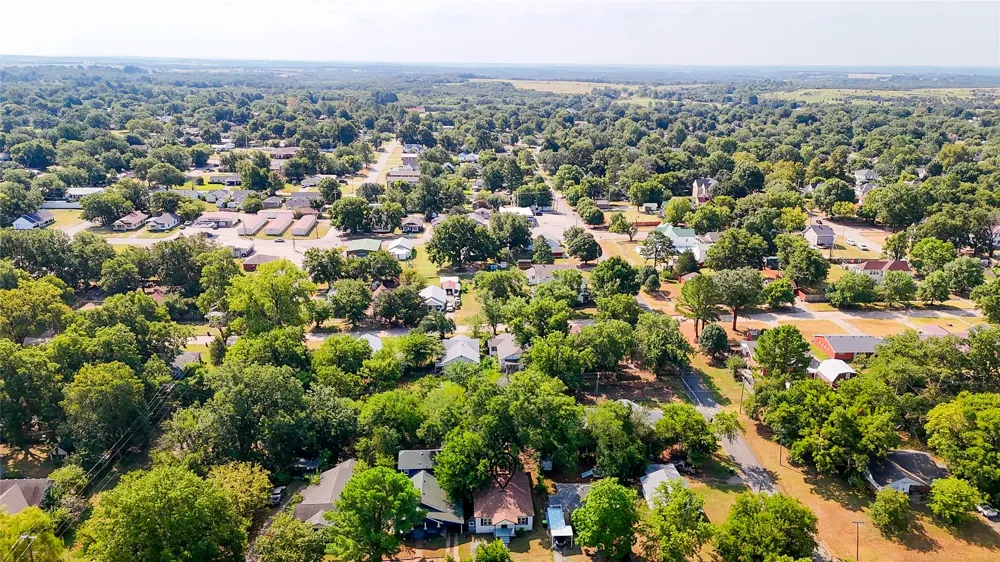 609 Oak Street Holdenville, OK 74848