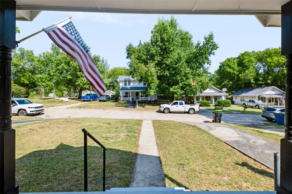 609 Oak Street Holdenville, OK 74848