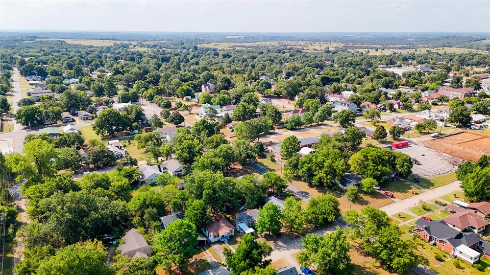609 Oak Street Holdenville, OK 74848