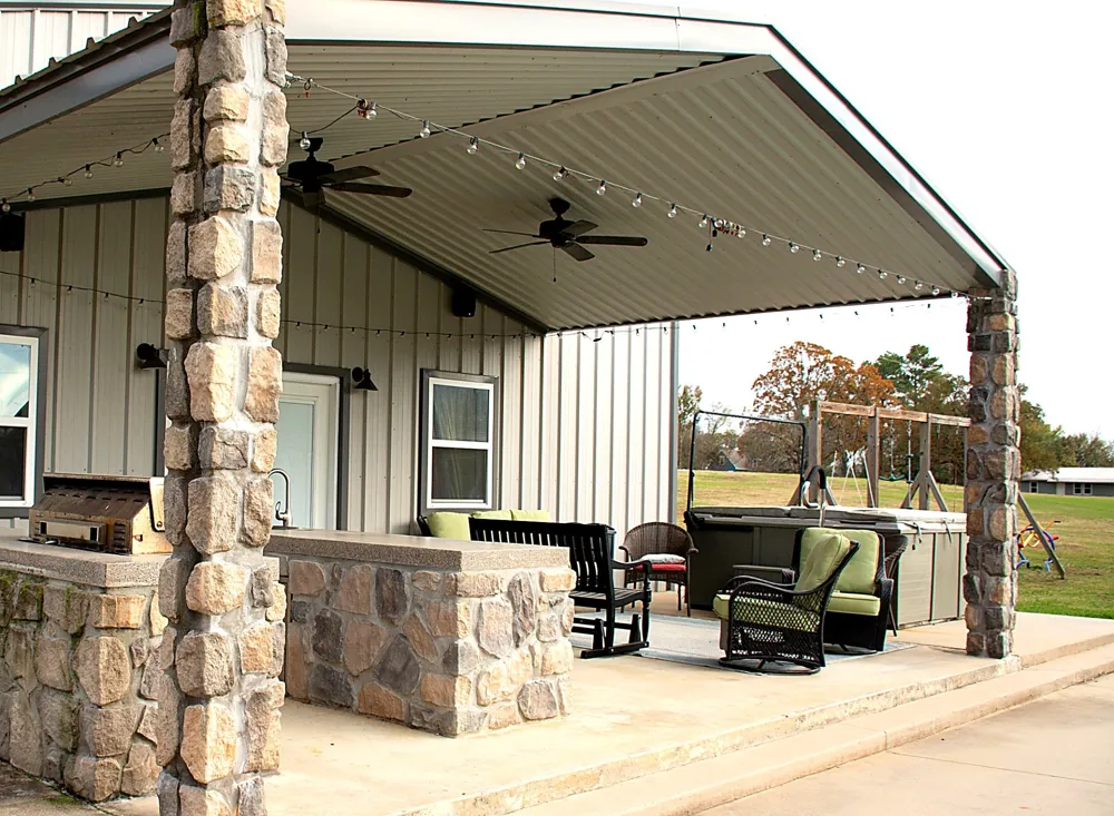 1550 County Road 3385 Saltillo, TX 75478