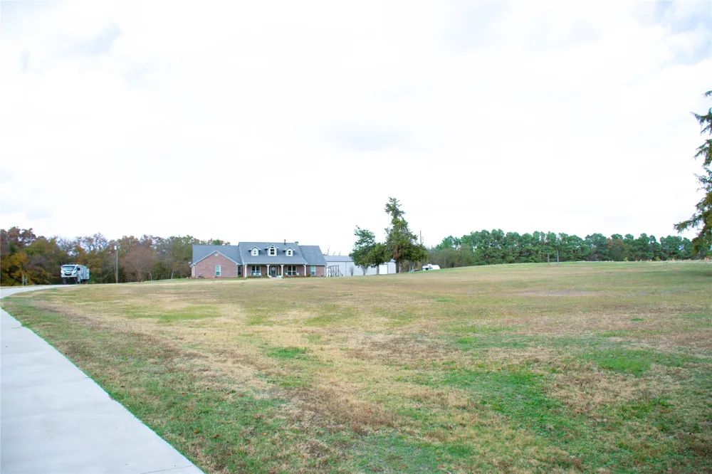 1550 County Road 3385 Saltillo, TX 75478
