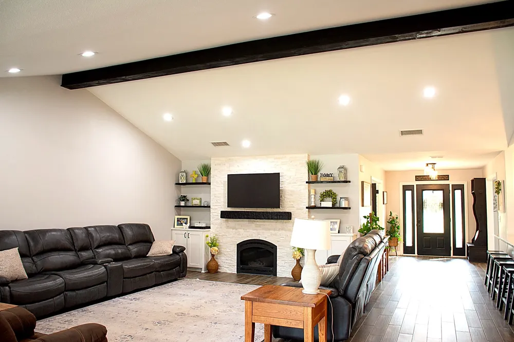 1550 County Road 3385 Saltillo, TX 75478