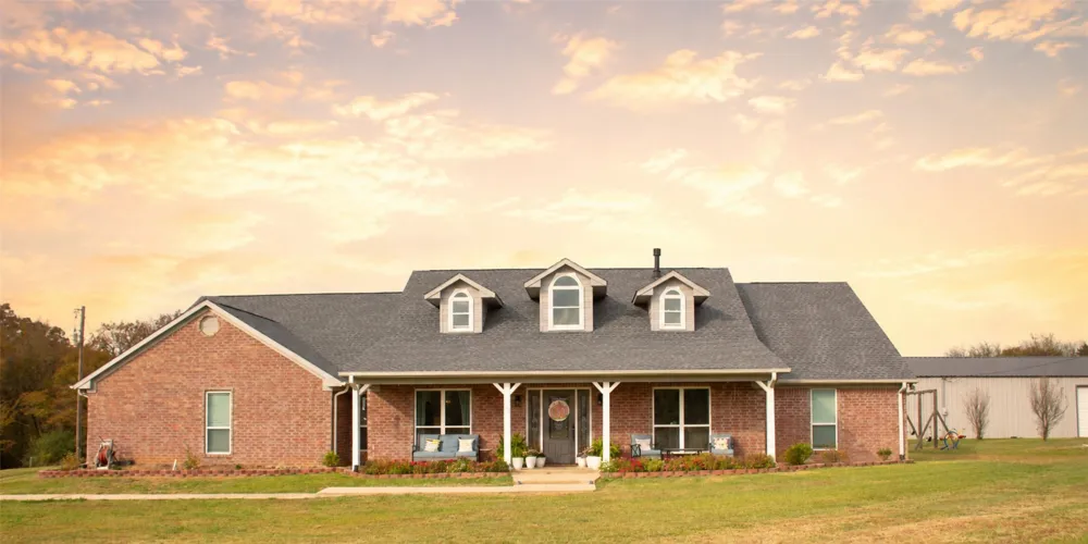 1550 County Road 3385 Saltillo, TX 75478