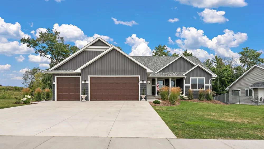 271 Eagle Ridge Drive Roberts, WI 54023