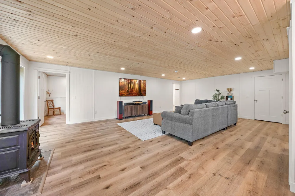 271 Eagle Ridge Drive Roberts, WI 54023
