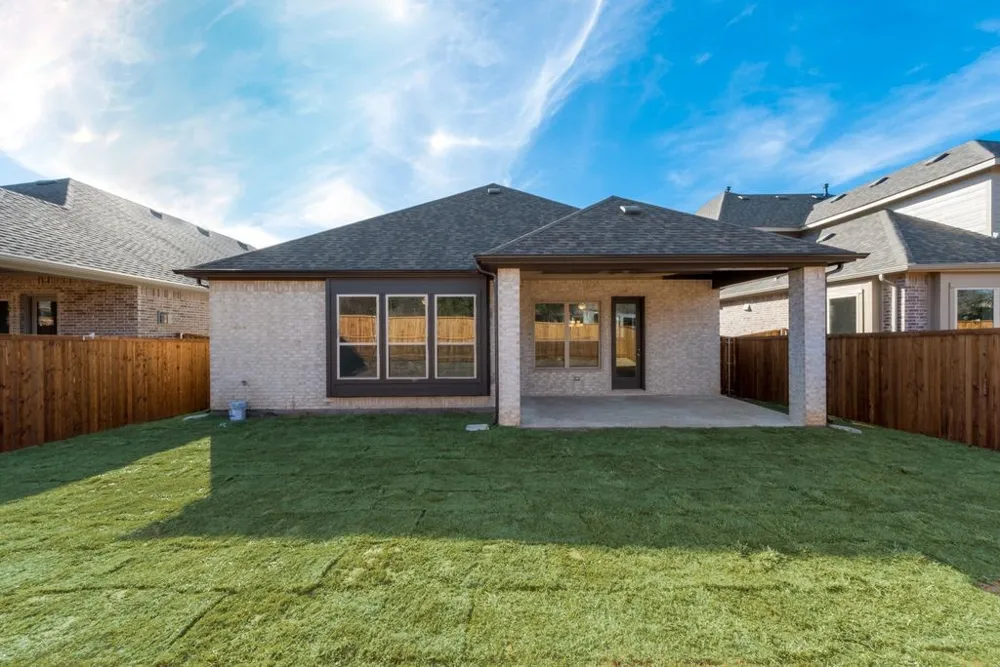 1225 Collett Sublett Road Kennedale, TX 76060