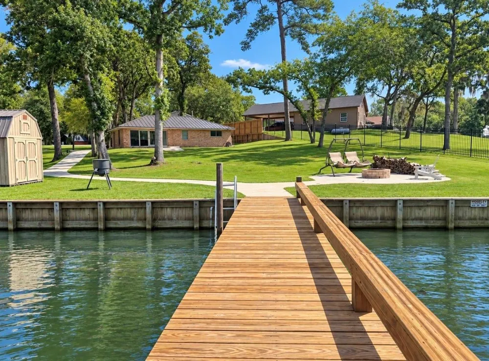 332 Red Oak Lane Trinity, TX 75862