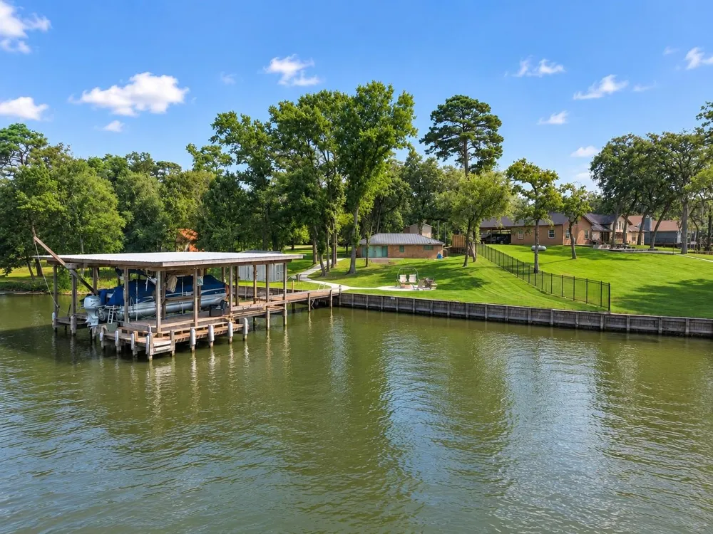332 Red Oak Lane Trinity, TX 75862
