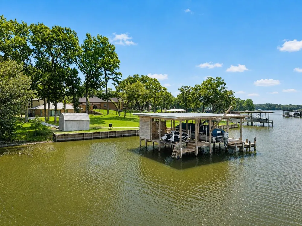 332 Red Oak Lane Trinity, TX 75862