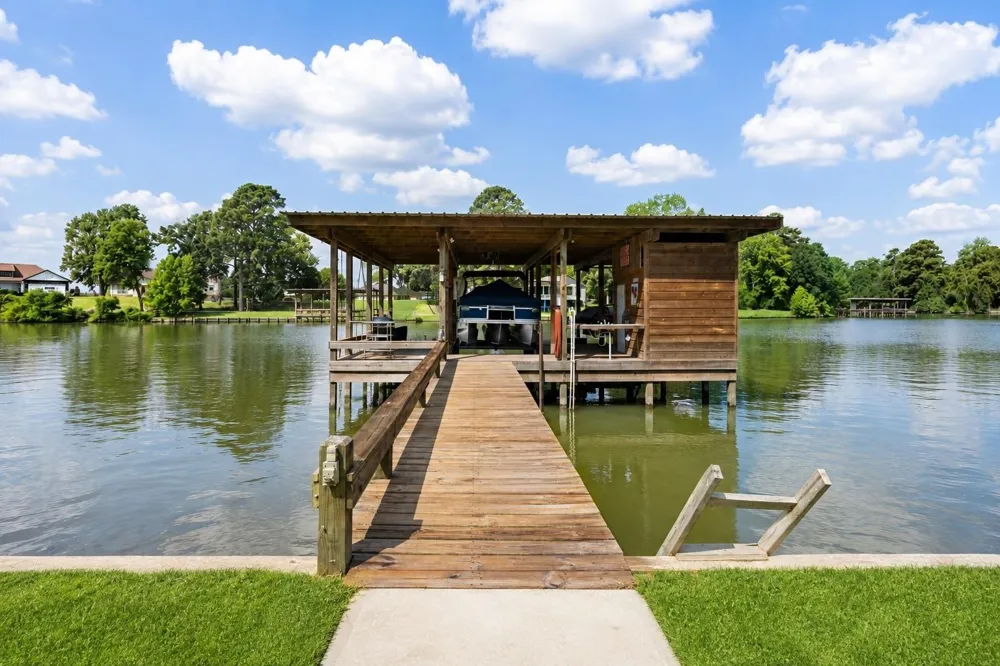 332 Red Oak Lane Trinity, TX 75862