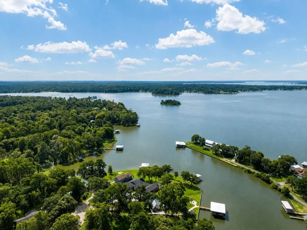 332 Red Oak Lane Trinity, TX 75862