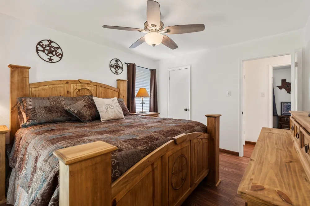 332 Red Oak Lane Trinity, TX 75862